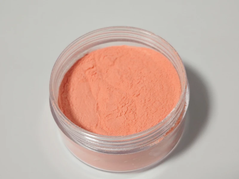 Bubuk Bercahaya Merah